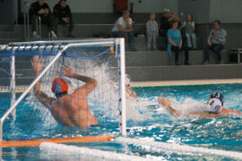 DSV98 gegen SV Weiden Torwart Parade Stefan Popovic Wasserball DWL Herren