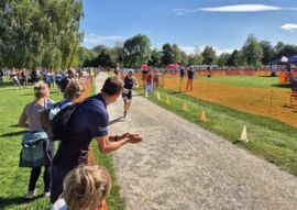 Janik geht auf die 2.Laufrunde unter tobenden Applaus!!! 