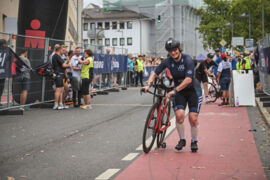 Schwimmen & Radfahren geschafft....nur noch 42km laufen